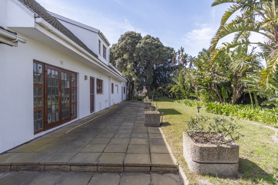 6 Bedroom Property for Sale in Schaap Kraal Western Cape